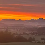 Traumpanorama Zwischen Chiemsee Und Salzburg - 74 Qm - Mit E-ladesaeule * Surberg