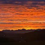 Traumpanorama Zwischen Chiemsee Und Salzburg - 74 Qm - Mit E-ladesaeule Surberg