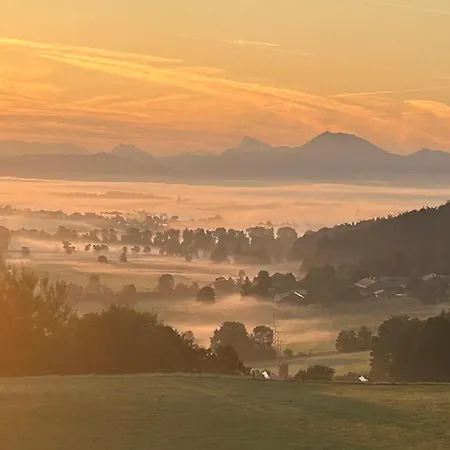 Traumpanorama Im Chiemgau Zwischen Chiemsee Und Salzburg - 74 Qm * Surberg