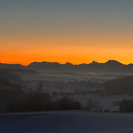 Traumpanorama Im Chiemgau Zwischen Chiemsee Und Salzburg - 74 Qm