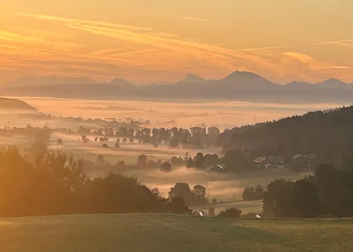 Traumpanorama Zwischen Chiemsee Und Salzburg - 74 Qm * Surberg